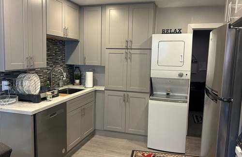Moreno Valley Apartamento | Studio with Murphy Bed, AC/Heating, WiFi, Fitness Equipment, Moreno Valley