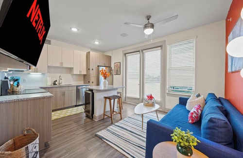 Fort Worth Apartamento | Studio with Patio, Pool, Gym, Parking, Queen Bed & More
