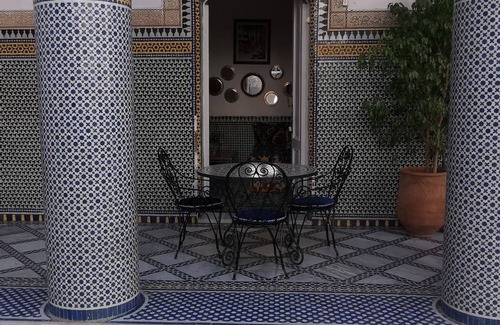 Layoun Apartamento | Studio with pool and parking in fes medina