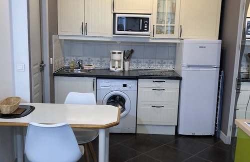 Thonon-les-Bains Apartamento | Estudio con aparcamiento privado centro de Thonon, muy cerca de Thermes
