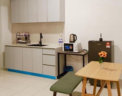 Nilai Apartamento | Studio with Rooftop Pool at Youth City Nilai by D'KAY HOMES, near USIM KLIA