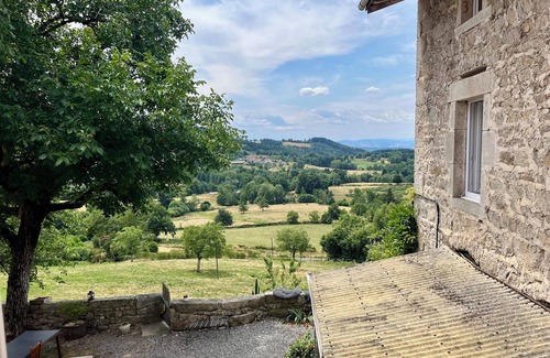 Vollore-Ville Apartamento | Studio with separate entrance on a 9-hectare estate