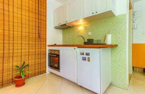 Bacvice Apartamento | Studio with shared garden, 3 min walk to the beach