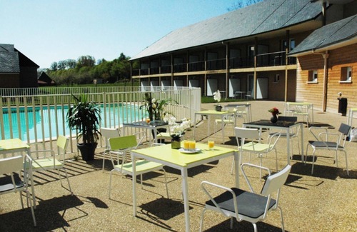 Equemauville Apartamento | Studio with swimming pool near Honfleur