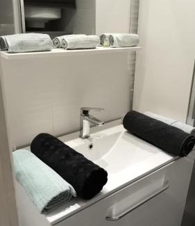 Saint-Zacharie Apartamento | Studio zen et moderne à St-Zacharie