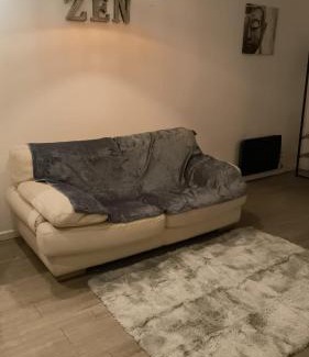Saint-Zacharie Apartamento | Studio zen et moderne à St-Zacharie