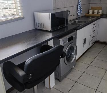 Kempton Park Apartamento | Studio47 on Concourse
