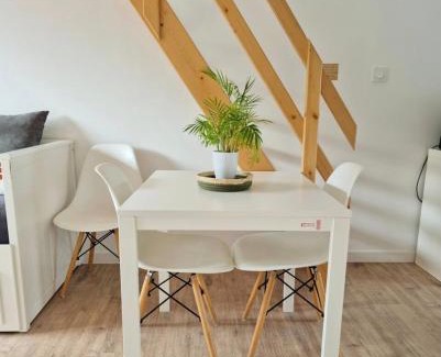 Bouaye Casa | "Studiocaroline44", 2 studios entre la ville et la mer, parking, cuisine, moins de 15min de l'aéroport