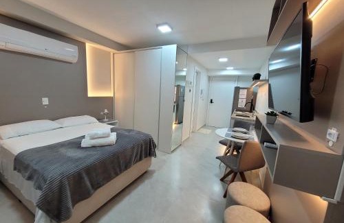 Partenon Apartamento | StudioLUX, Vaga Grátis, Piscina, Gym, NetFlix, ao lado da PUC