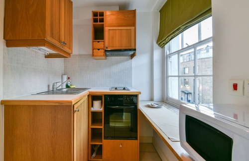 Euston Hotel | Studios 2 Let North Gower