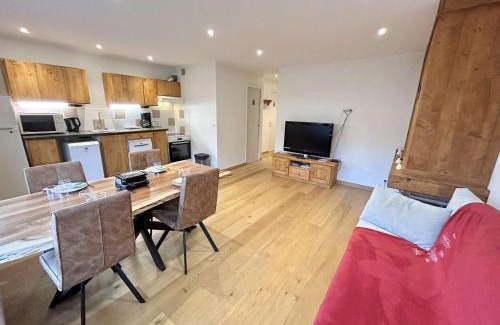 Megeve Apartamento | Studios + Cabine à Megève, 4 Couchages, 500m des Remontées, Balcon Sud, Parking Inclus - FR-1-597-34