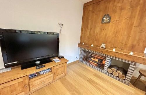 Megeve Apartamento | Studios + Cabine à Megève, 4 Couchages, 500m des Remontées, Balcon Sud, Parking Inclus - FR-1-597-34