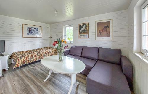 Munka-Ljungby Casa | STUGA COTTAGE ÄNGELHOLM lantlig, on horsefarm