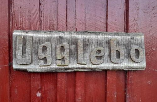 Ljungbyhed Casa | Stugan Ugglebo med campingdusch och utedass