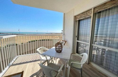 Porto Santa Margherita Apartamento | Impresionante apartamento adosado con vistas al mar