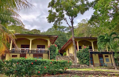 La Laguna Villa | Impresionante Villa Eco-Friendly para Familias y Grupos a orillas de la Laguna