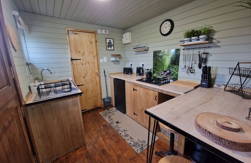 Cylch-Y-Garn Cabina | Stunning 1-bed Shepherd hut