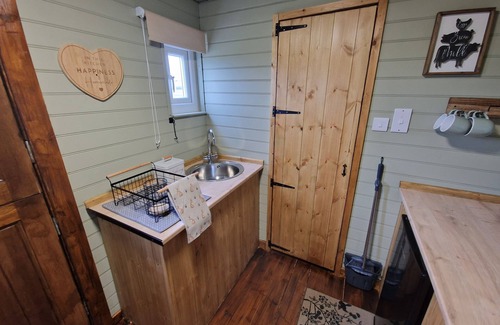 Cylch-Y-Garn Cabina | Stunning 1-bed Shepherd hut