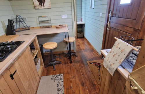 Cylch-Y-Garn Cabina | Stunning 1-bed Shepherd hut