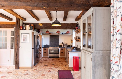 Mareil-Marly Casa | Stunning 17th century farm house, close to Paris and Versailles, with pool!