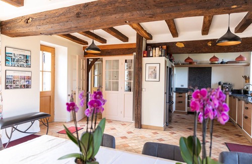 Mareil-Marly Casa | Stunning 17th century farm house, close to Paris and Versailles, with pool!