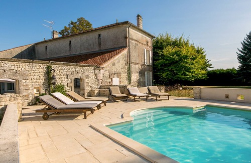 Angeac-Champagne Casa | Impresionante Logis Charentais del siglo XVIII con piscina cerca de Cognac