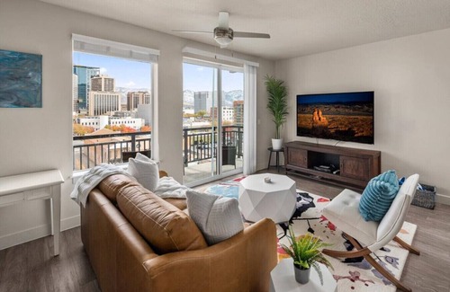 Rio Grande Apartamento | Stunning 1BD Pool/Htub/Gym Near Convention Centre