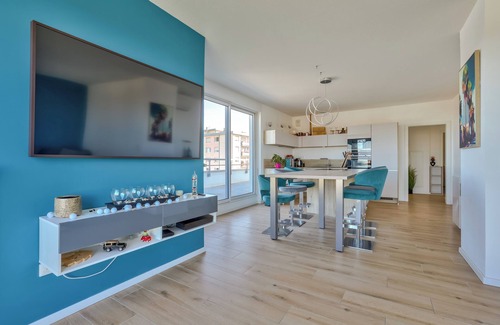 Poteries Apartamento | Stunning 1BR Flat with Terrace and private parking