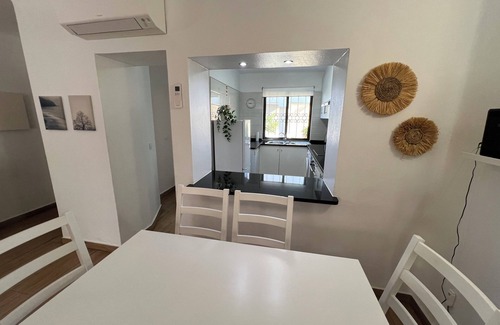 Albufeira Apartamento | Stunning 2 bed apt in Sao Rafael, A/C - 5 mins from beach