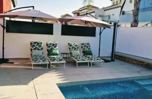 Torre-Pacheco Villa | Stunning 2 bed Villa with Private Salt water Pool