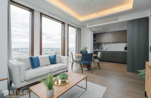 Vauxhall Apartamento | Stunning 2 bedroom apartment with pool in Nine Elms