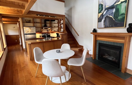 Powell River Apartamento | Stunning 2 bedroom loft