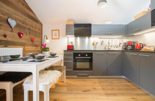 Morzine Apartamento | Stunning 2 bedroom duplex, 10 min walk from centre