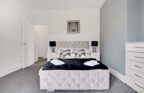 Kirk Merrington Casa | Stunning 2-Bedroom Village Escape in Spennymoor