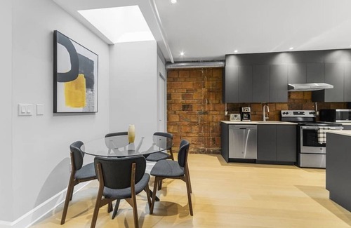Downtown Montreal Condominio | Stunning 2 beds, AAA location, rooftop terrace