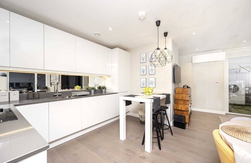 London Borough of Bromley Apartamento | Stunning 2BR Apt Bromley Views Terrace