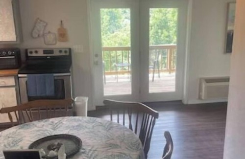 Baxter Cabina | Stunning 2BR Lake Cabin Mine Lick Creek Resort 160