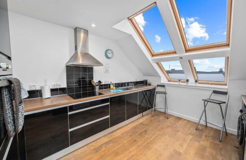 Oban Apartamento | Stunning 2BR Loft Apt in Oban - Sea Views