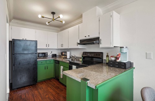 Pacifica Apartamento | Stunning 2BR Ocean Mountain Sunset View