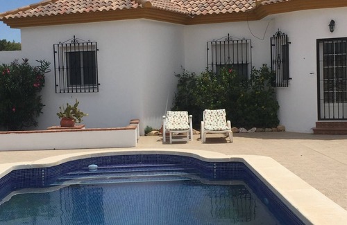 Locaiba Chalet De Esquí | Impresionante villa de 3 dormitorios con piscina, a poca distancia de Albox
