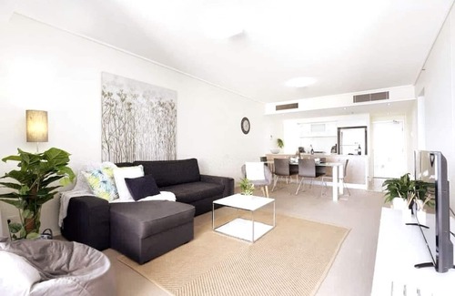 Fortitude Valley Apartamento | SK2 · LUX 3BR Vistas al río y la ciudad Balcón! 2xCarque Cambiar listado