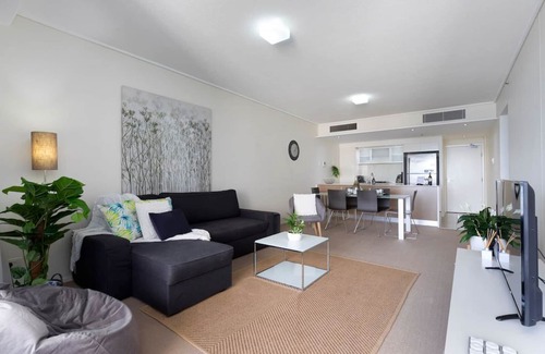 Fortitude Valley Apartamento | SK2 · LUX 3BR Vistas al río y la ciudad Balcón! 2xCarque Cambiar listado