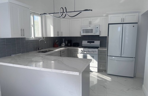Farmer's Hill Casa | Stunning 3-bedroom house in Ocean Addition West Farmer's Hill!