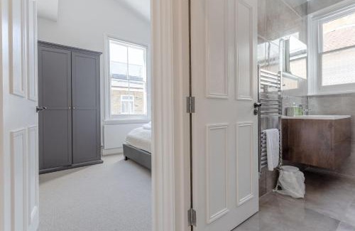 Sands End Casa | Stunning 3 Bedroom 2 Bath in Fantastic Location