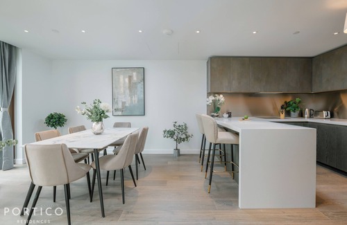 Vauxhall Apartamento | Stunning 3 bedroom apartment with swimming pool in Nine Elms