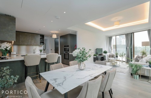 Vauxhall Apartamento | Stunning 3 bedroom apartment with swimming pool in Nine Elms