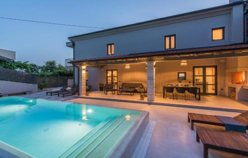 Porec Villa | Stunning 3 Bedroom Villa with pool