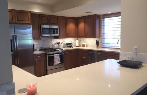 Palm Desert Condominio | Impresionante remodelado 3 cama / 2bth. ¡Quédese un fin de semana, semana o mes!