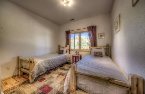 Cascade Casa | Stunning 360° Views - Hiker's Paradise!