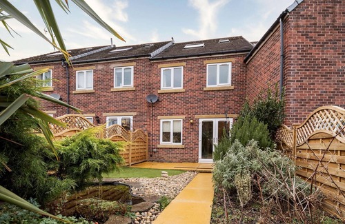 Hillsborough Cabaña | Stunning 3BD Home Hillsborough Sheffield